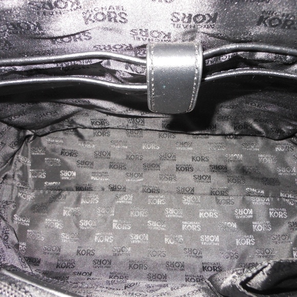 MICHAEL KORS OVERSIZE TOTE SHOULDER BAG - Picture 6 of 7